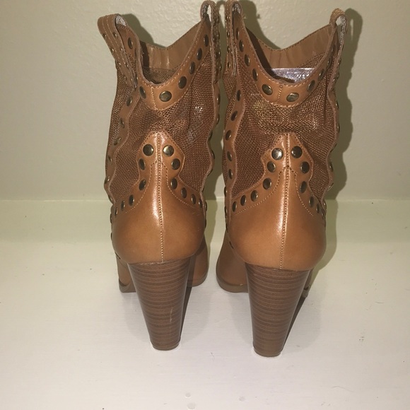 BCBGeneration Ankle Cowboy Boots - Picture 4 of 7
